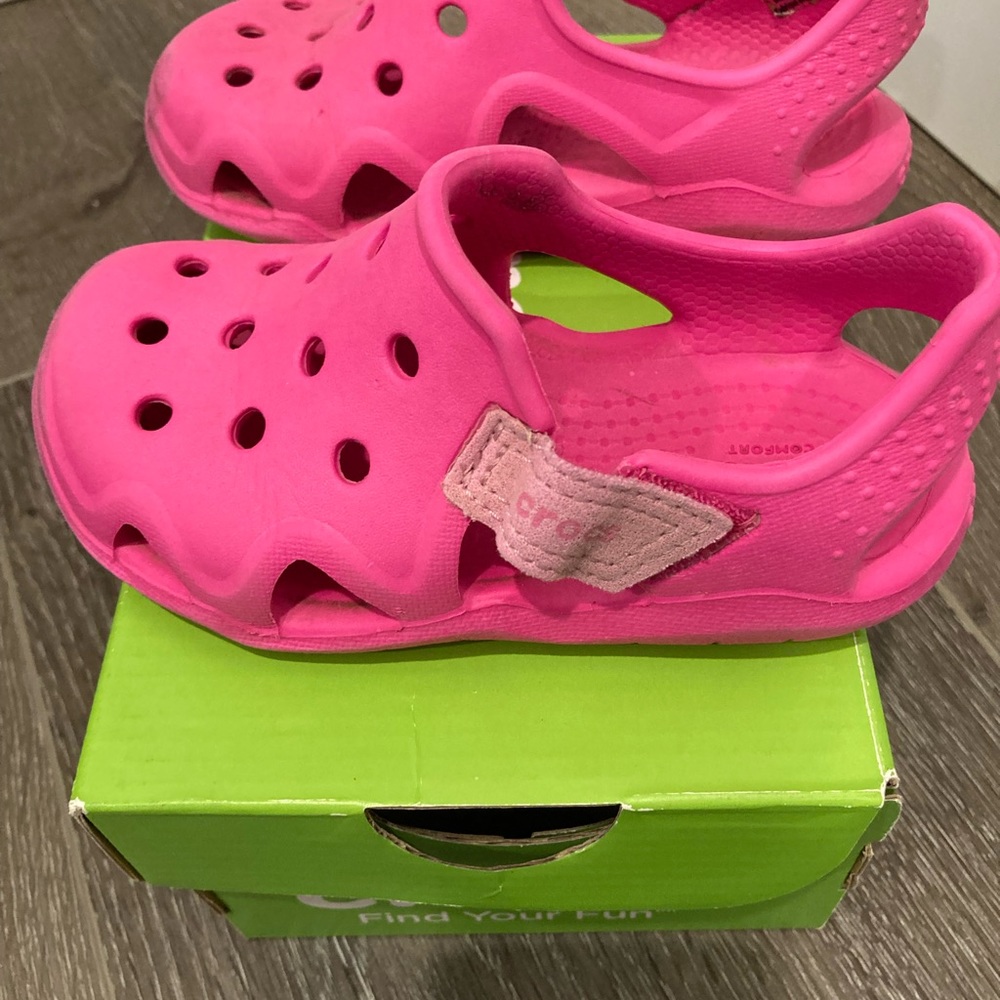 Pink crocs - Picture 4 of 4